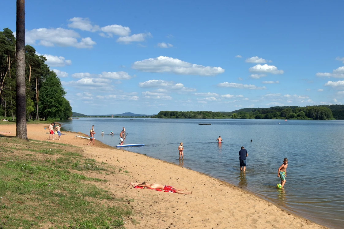 Wohnmobilstellplatz: Reisemobilhafen auf der Badehalbinsel Absberg