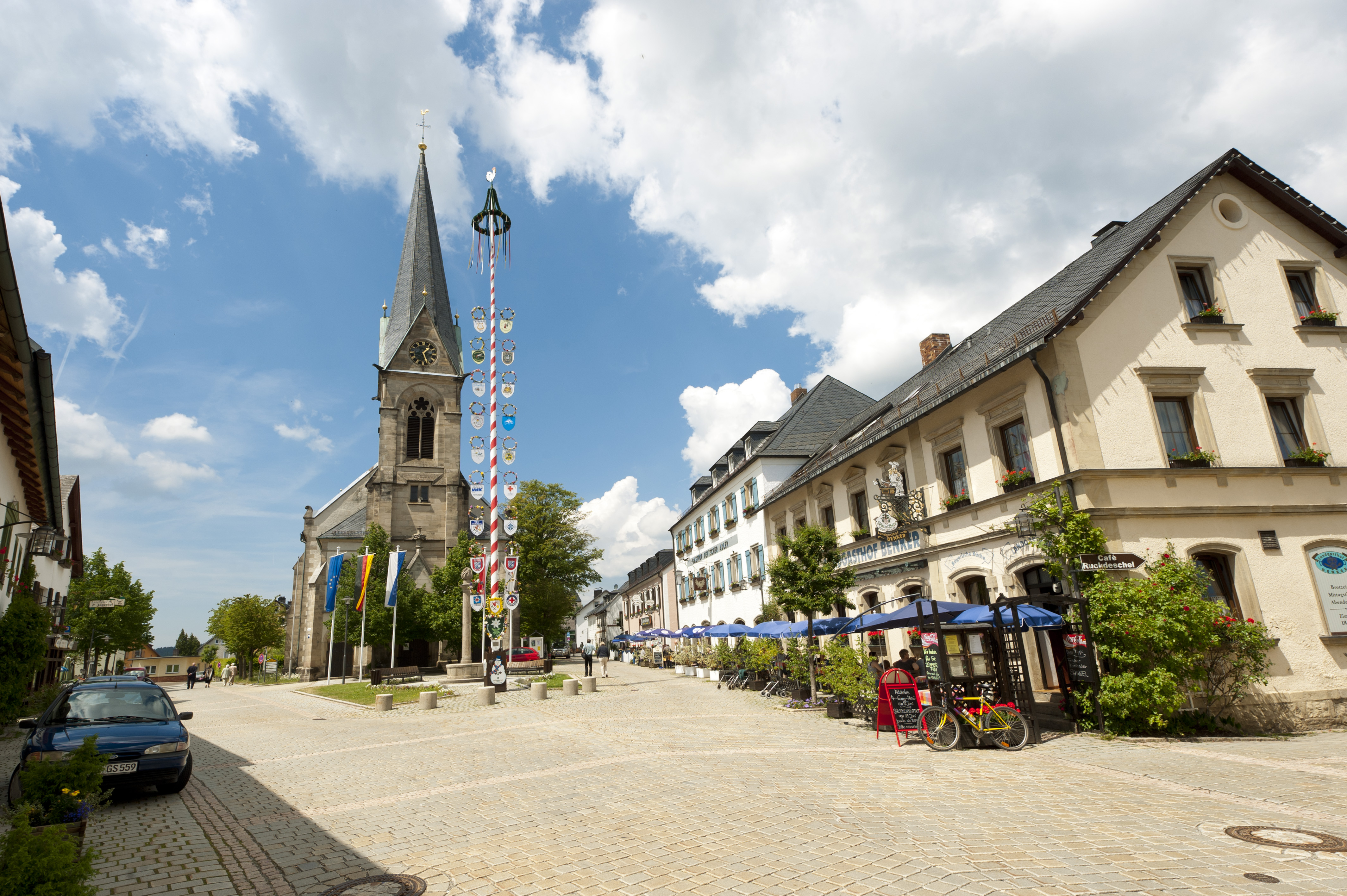 Reisemobilstellplatz - Entsorgung Toilettenkassette - Ködnitz (Landkreis Kulmbach) - vom Stellplatz zur Ortsmitte am Marktplatz sind es nur ca. 300 Meter - Wohnmobilstellplatz Bischofsgrün