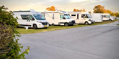 Plaza de aparcamiento para autocaravanas - Ålbæk - Tannisby Camping