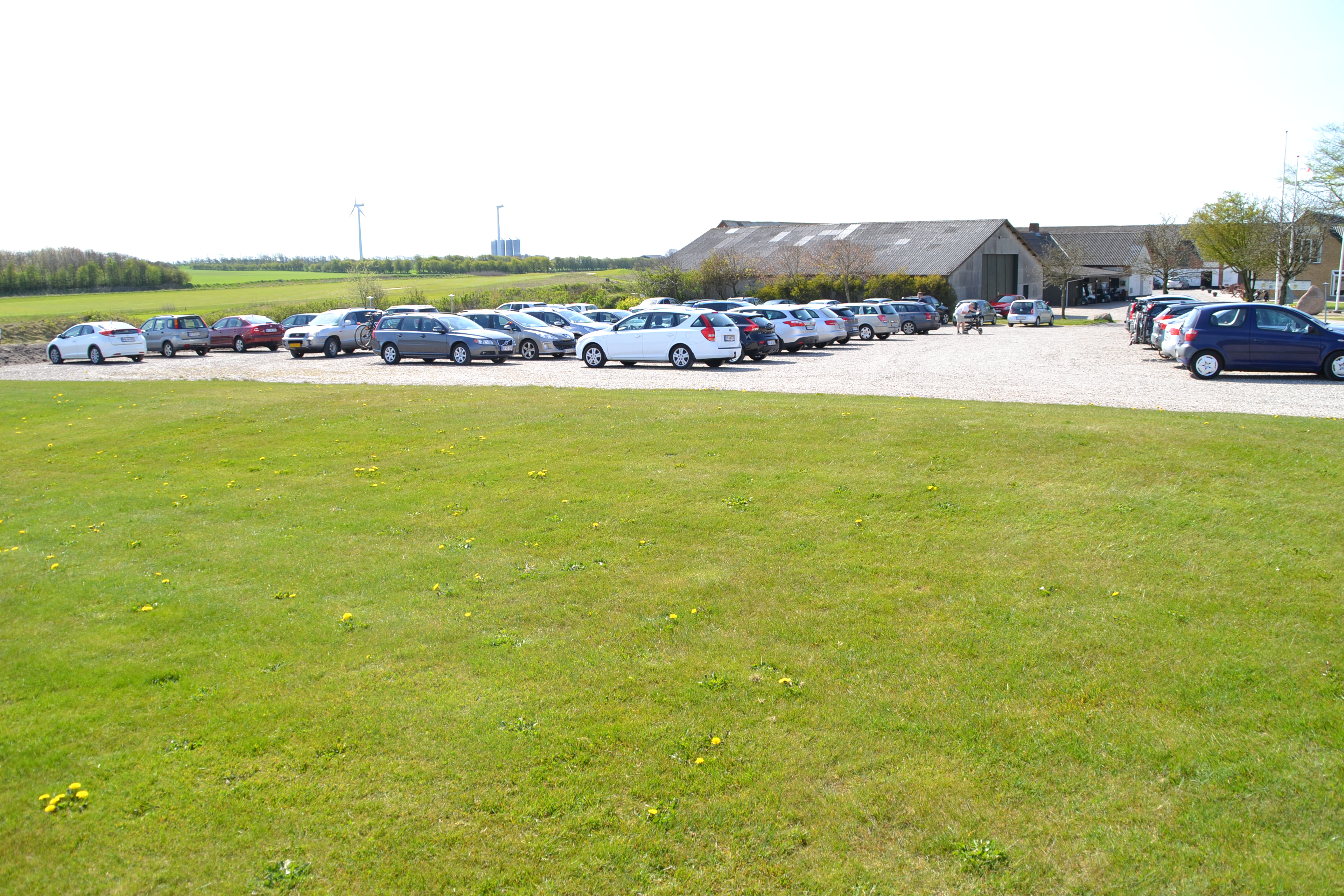 Reisemobilstellplatz - Farsø - Ligger direkte op til Parkeringspladsen ved Golfklubben - Løgstør Golfklub