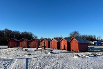 Wohnmobilstellplatz: Fiskerhusene i vintertrim - Sundsøre Lystbådehavn