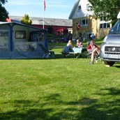 Wohnmobilstellplatz - Bauerhoff campingplatz - Camping Gyvelborg øko & gårdbutik