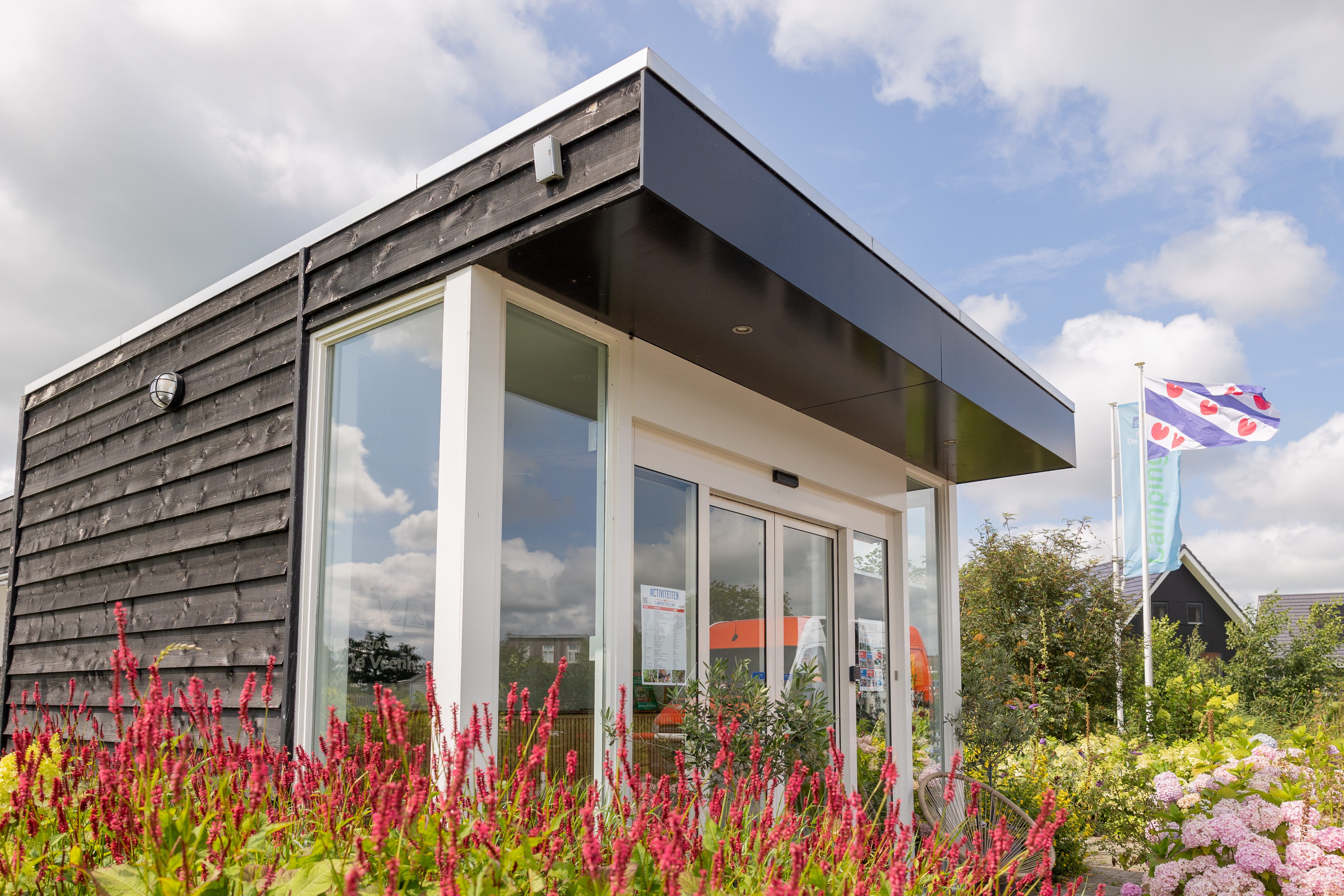 Wohnmobilstellplatz: receptie  - Camping Naturally de Veenhoop