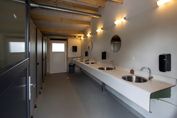 Wohnmobilstellplatz: 2022 neue Duschanlage - Camping Catsop