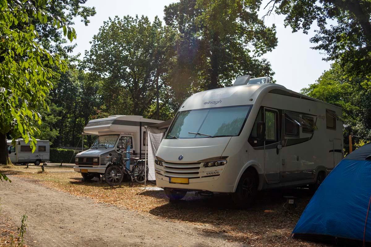 Wohnmobilstellplatz: Camper stellplatz - Recreatiepark Beringerzand