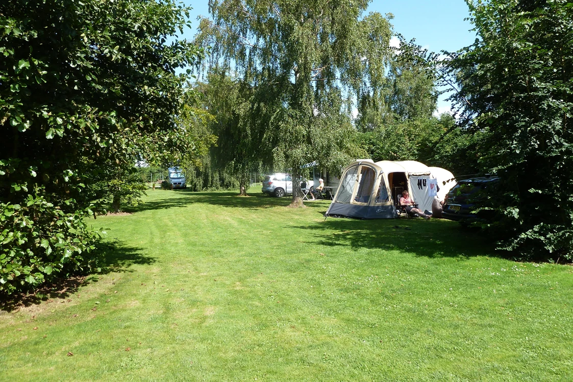 Wohnmobilstellplatz: Camping de Boerenzwaluw, Zijdewind, Noord-Holland, Nederland - Camping de Boerenzwaluw