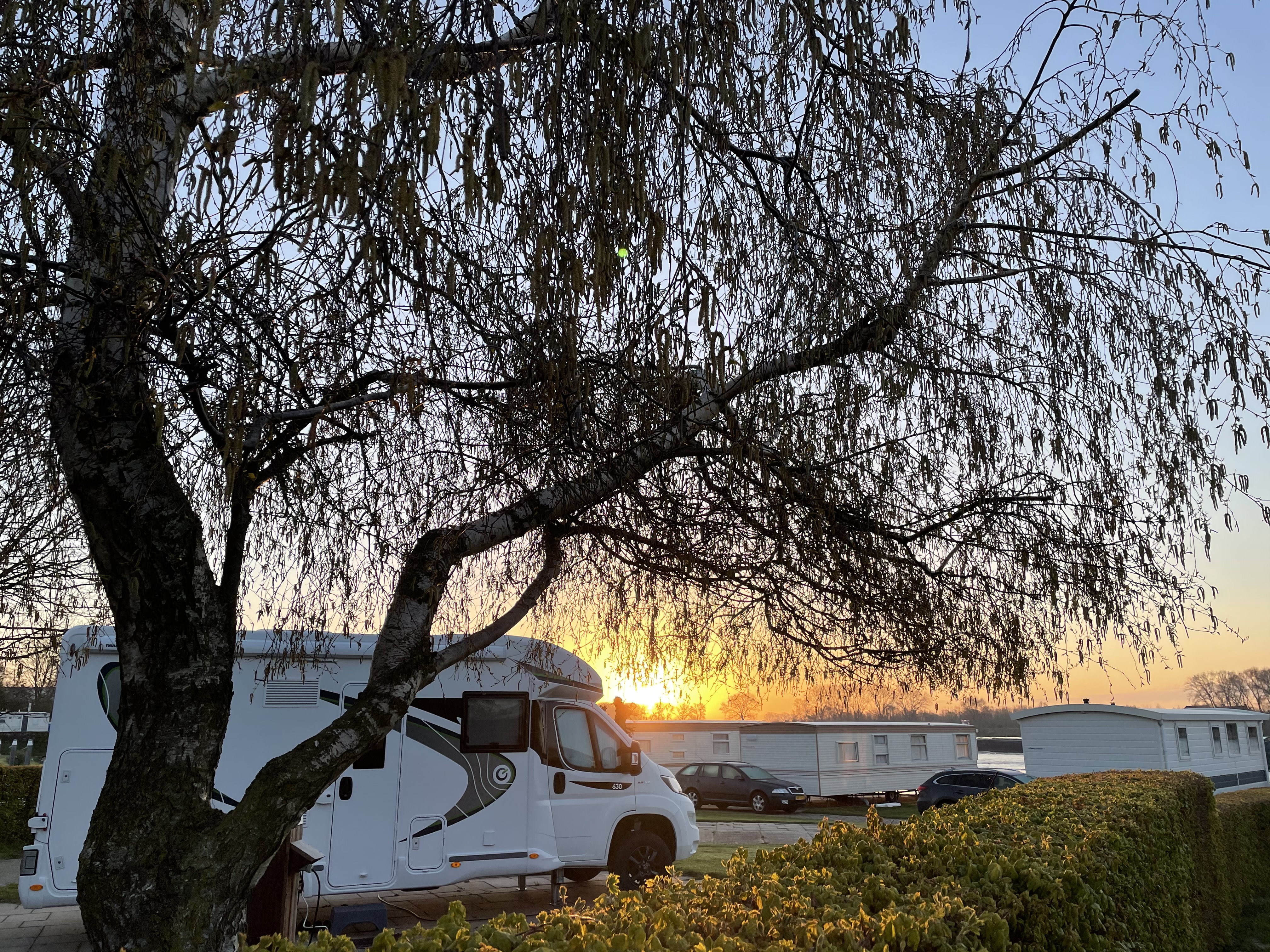 Reisemobilstellplatz: Camperplaats 9 - Camping Waalstrand