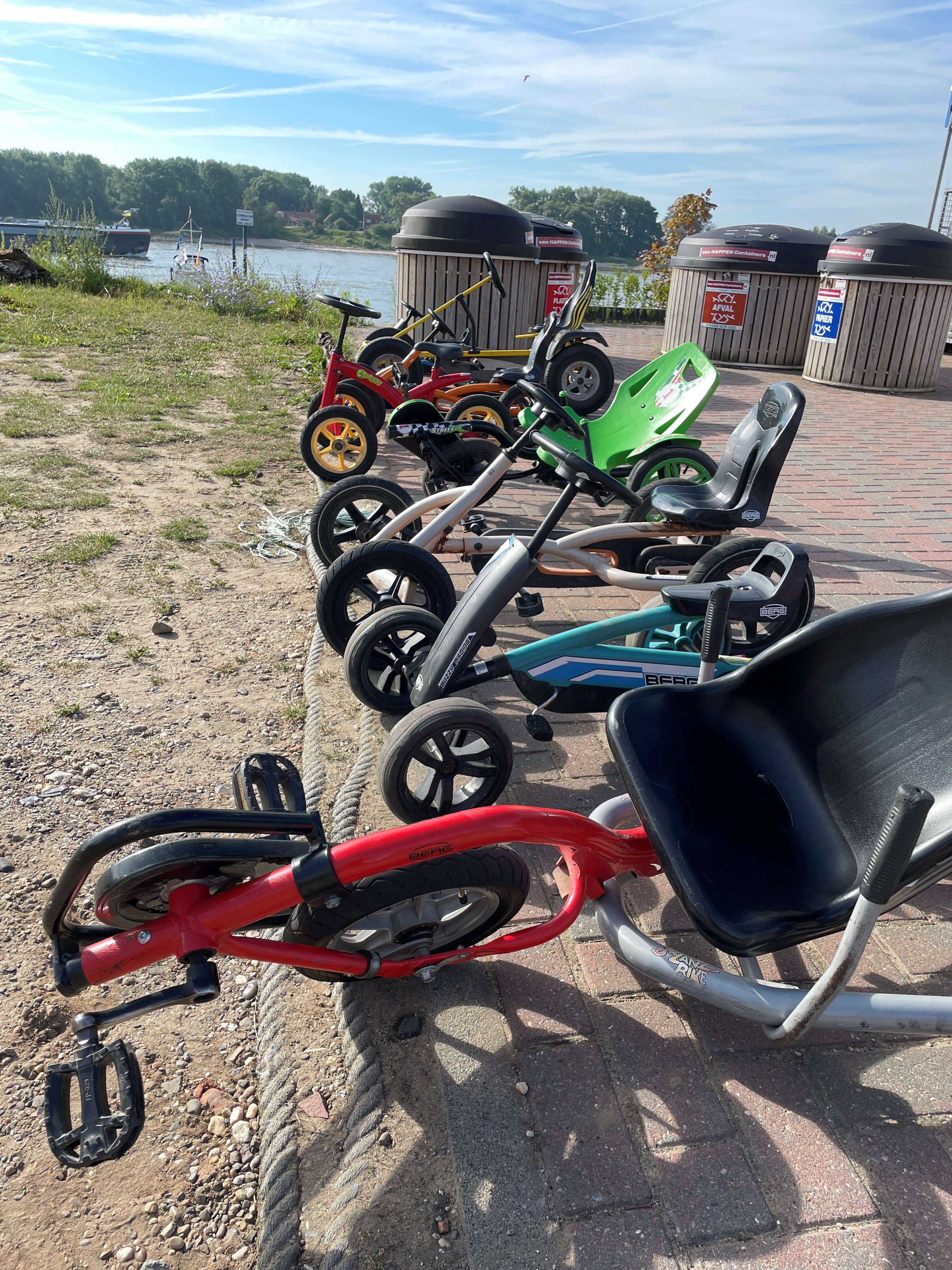 Reisemobilstellplatz: Scelters gratis te een voor kinderen - Camping Waalstrand