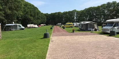 Reisemobilstellplatz - Art des Stellplatz: bei Gewässer - Oudwoude - Camping Lauwersschans