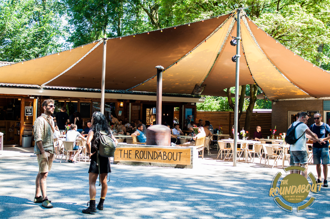 Wohnmobilstellplatz: The Roundabout Cafe - Camping Vliegenbos