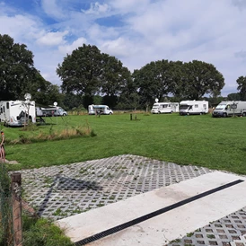 Wohnmobilstellplatz: Camperplaats Hof van (H)Eden