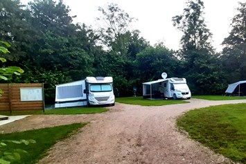 Wohnmobilstellplatz: Speciale platz fuhr campers - Camping Leenstertillen