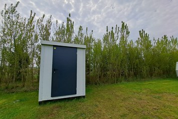 Wohnmobilstellplatz: Privé sanitair  - Camping Noorderwaard Texel