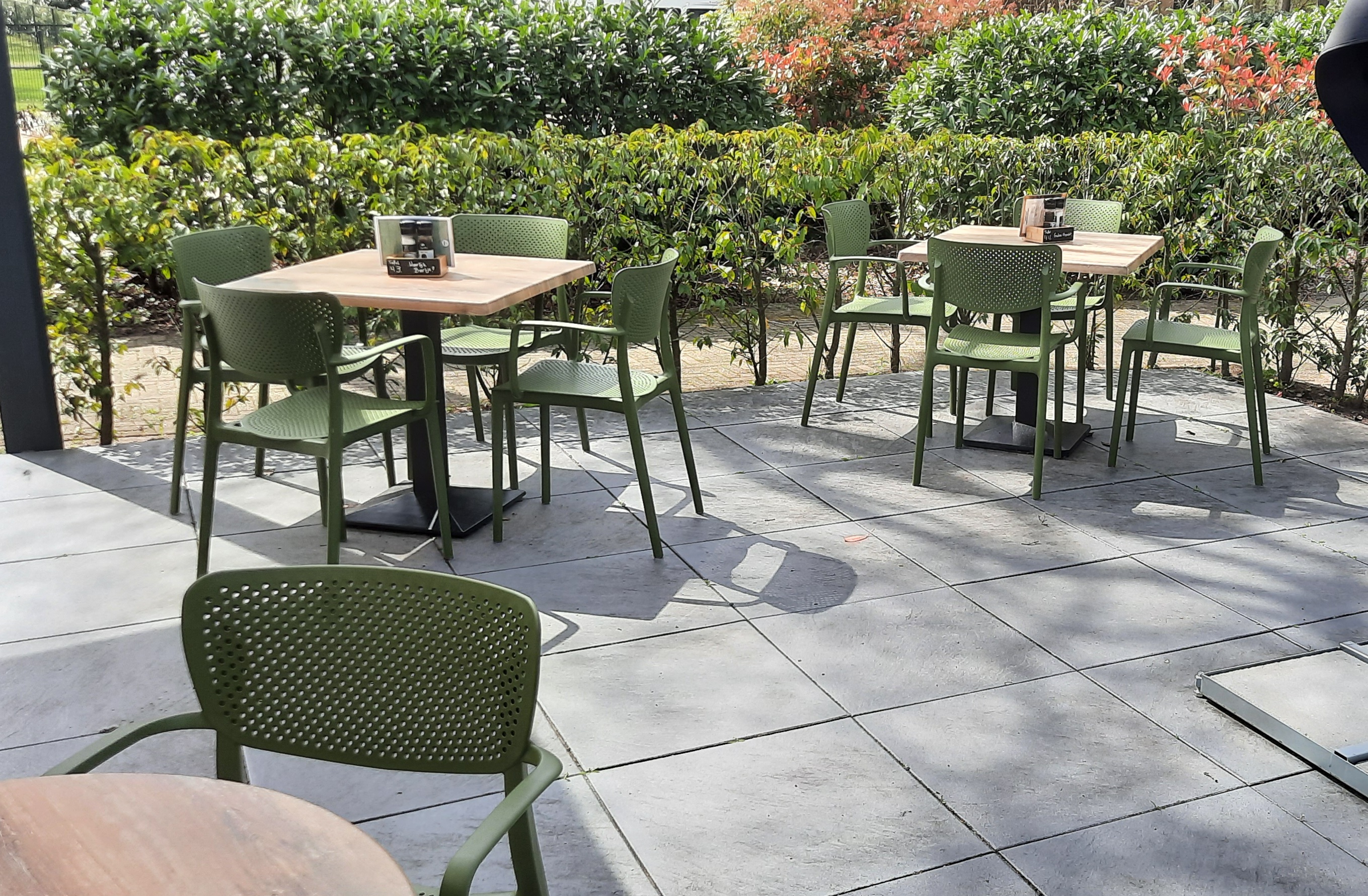 Wohnmobilstellplatz: Terrasse beim Imbiss - Camping de Waterjuffer