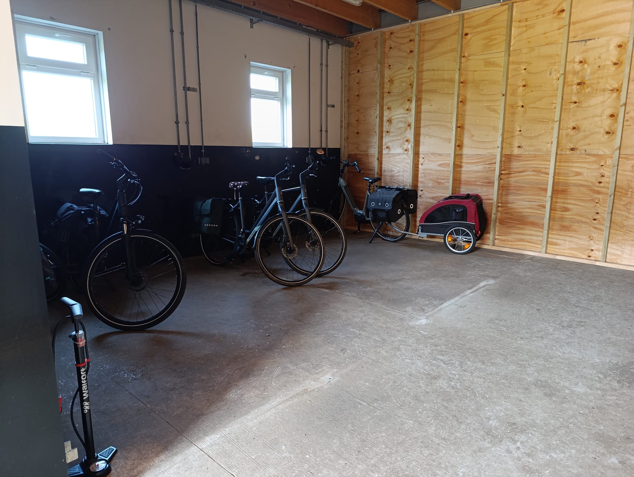 Wohnmobilstellplatz: rijwielstalling - Recreatieoord Hippique