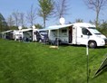 Wohnmobilstellplatz: Campers zijn ook van harte welkom! - Minicamping de Heibloem