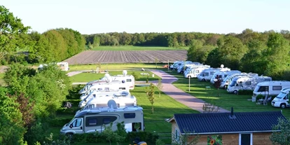 Reisemobilstellplatz - Spielplatz - Bant - Camperplaats Stoutenburght