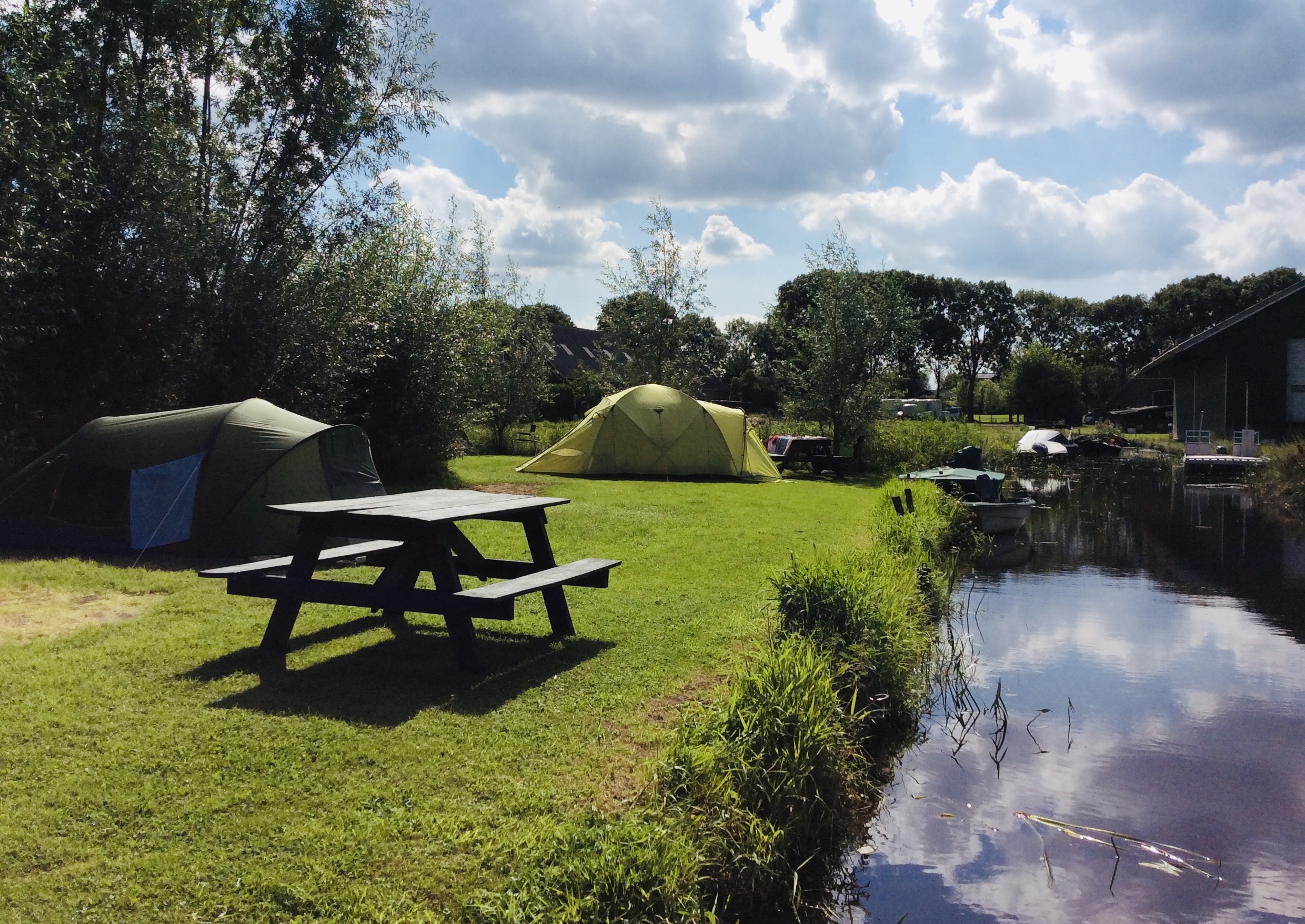 Wohnmobilstellplatz: Mini-camping Het Waterhoentje
