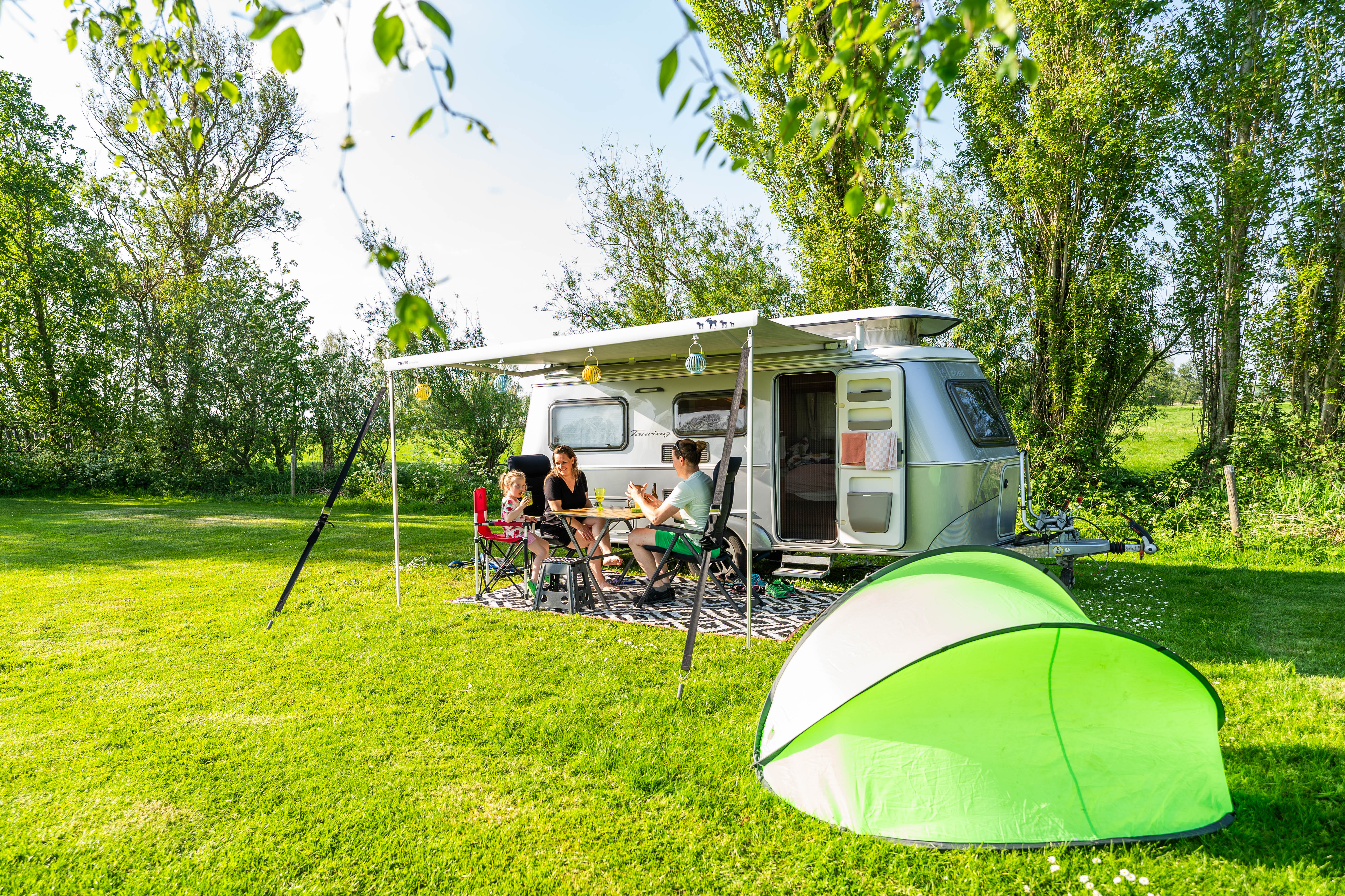 Wohnmobilstellplatz: Recreatiebedrijf De Koevoet - Emplacements