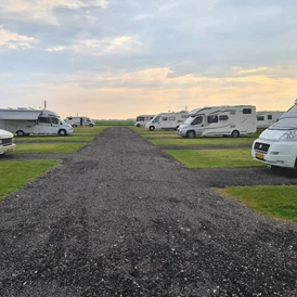 Wohnmobilstellplatz: Camperplaats de Ganzeheuvel