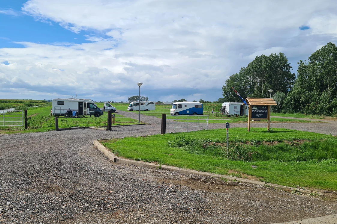 Wohnmobilstellplatz: Camperplaats de Ganzeheuvel