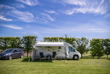 Wohnmobilstellplatz: Camperplaats op boerencamping - Boerderijcamping Het Varsenerveld