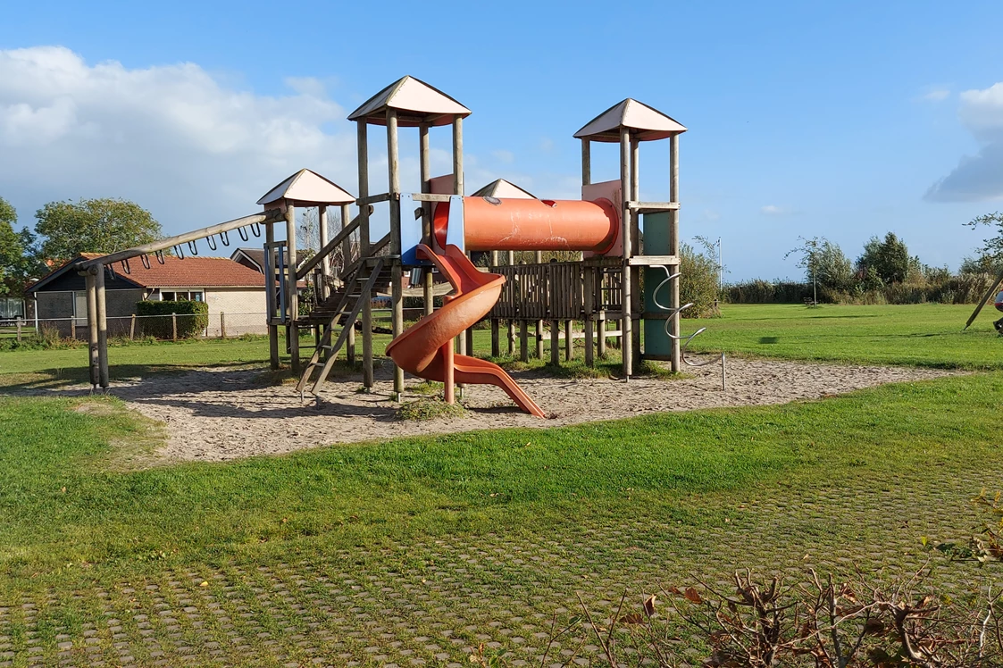 Wohnmobilstellplatz: Spielplatz - Passantenhaven Heegerwal