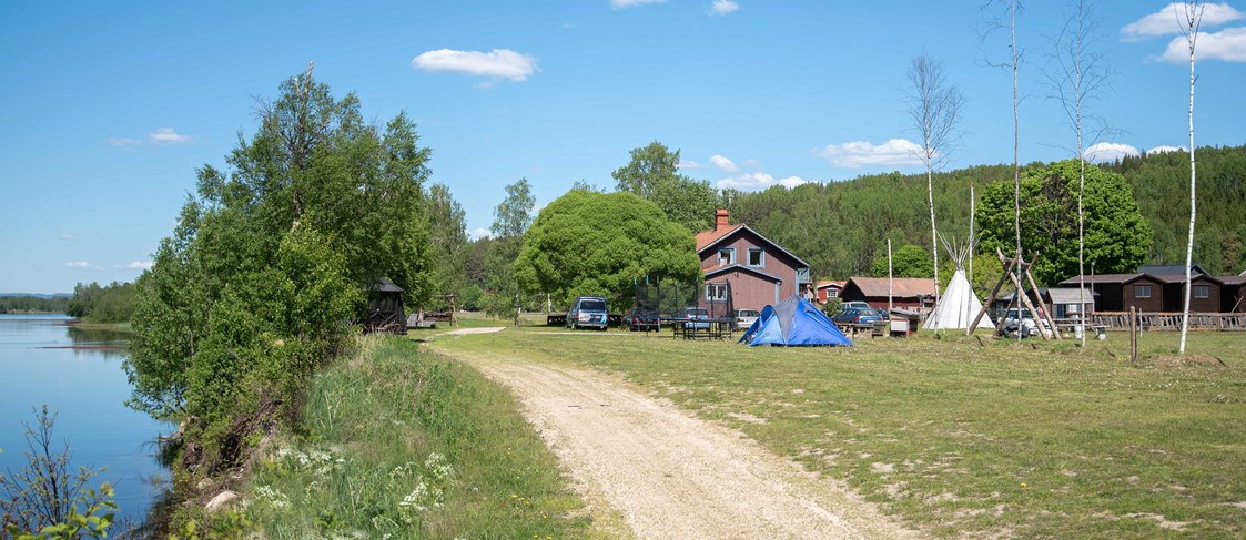 Wohnmobilstellplatz: Camping at the riverside (Klarälven) - Sun Dance Ranch