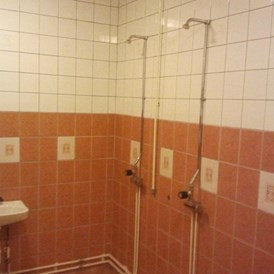 Wohnmobilstellplatz: showers - Gillhovs Kursgård - Utbildningscentrum i Gillhov