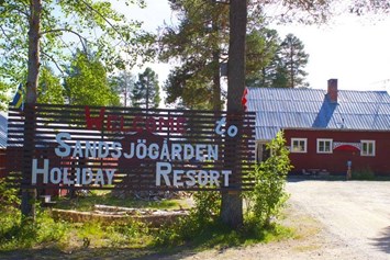 Wohnmobilstellplatz: Einfahrt Sandsjögården - Sandsjögården Camping & Lodge