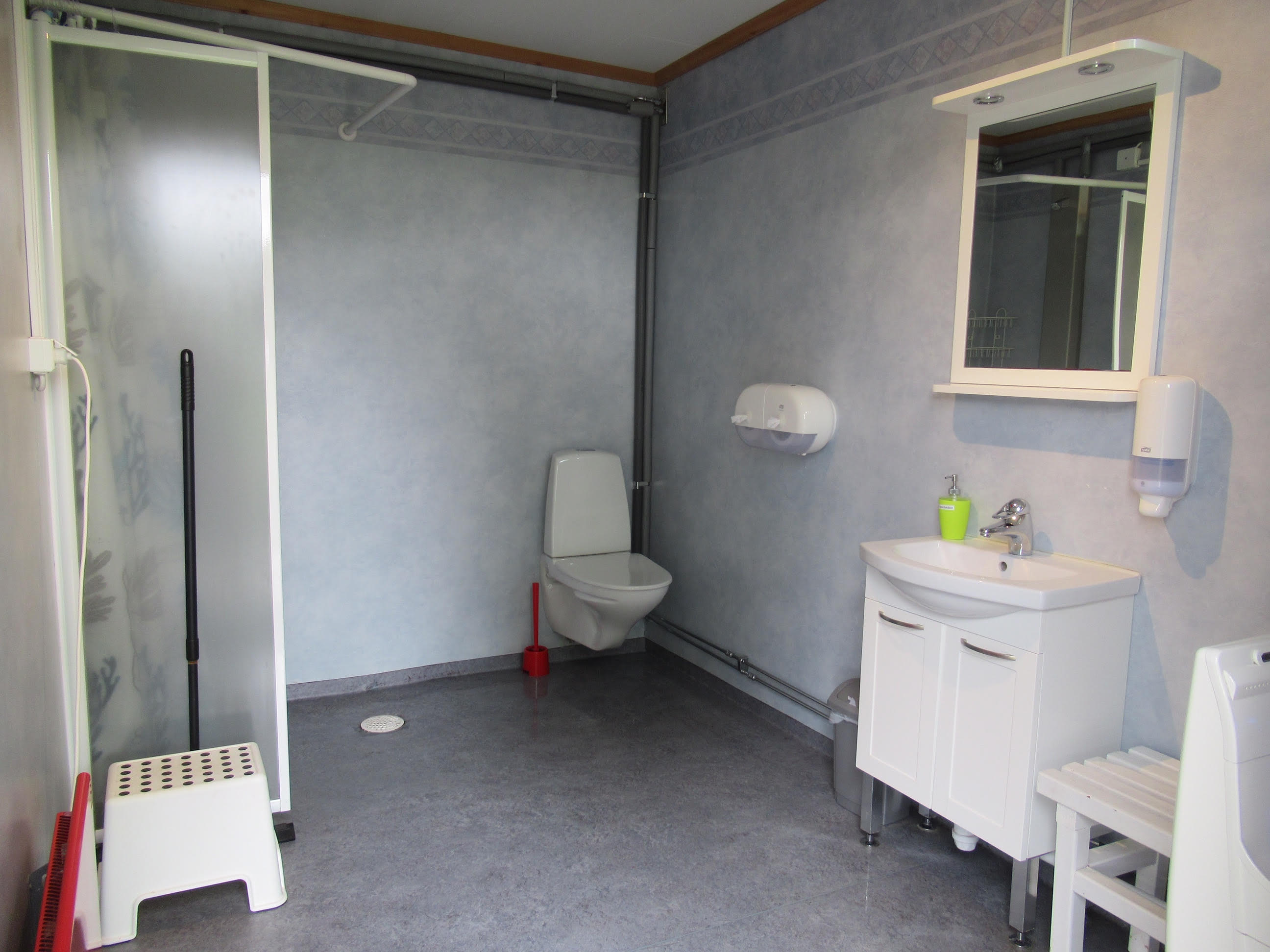 Wohnmobilstellplatz: Toilette und douche - Hammarstrands Camping.