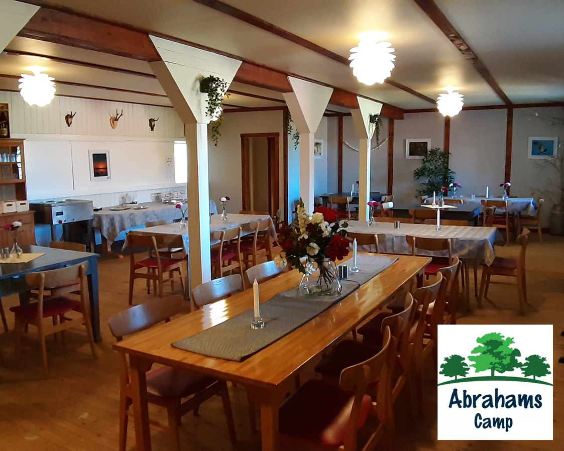Wohnmobilstellplatz: Abrahams Camp hat ein gemütliches Restaurant mit gute Preisen - Abrahams Camp