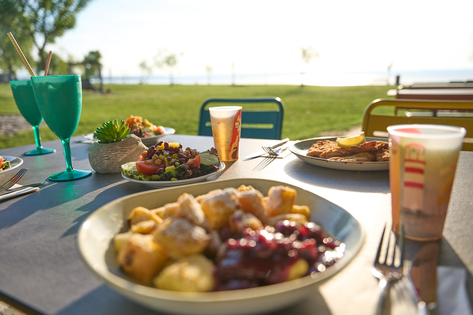 Wohnmobilstellplatz: Essen gehen am Neusiedler See - Restaurant Sunbay - Strandcamping Podersdorf am See