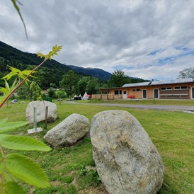 Wohnmobilstellplatz: Campingplatz und neues Sanitärgebäude - Adventurepark Osttirol