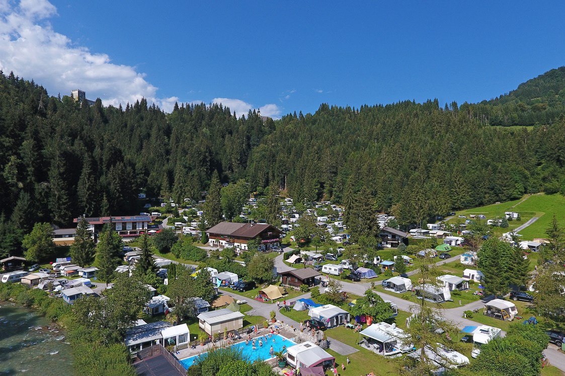 Wohnmobilstellplatz: Camping Schlossberg Itter