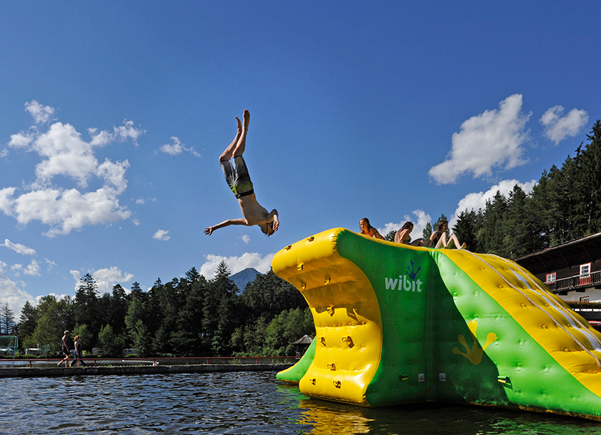Wohnmobilstellplatz: Wasserspaß - Ferienparadies Natterer See