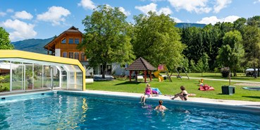 Reisemobilstellplatz - Hunde erlaubt: Hunde erlaubt - Keutschach - Schwimmbad am Campingplatz  - Naturcamping Juritz