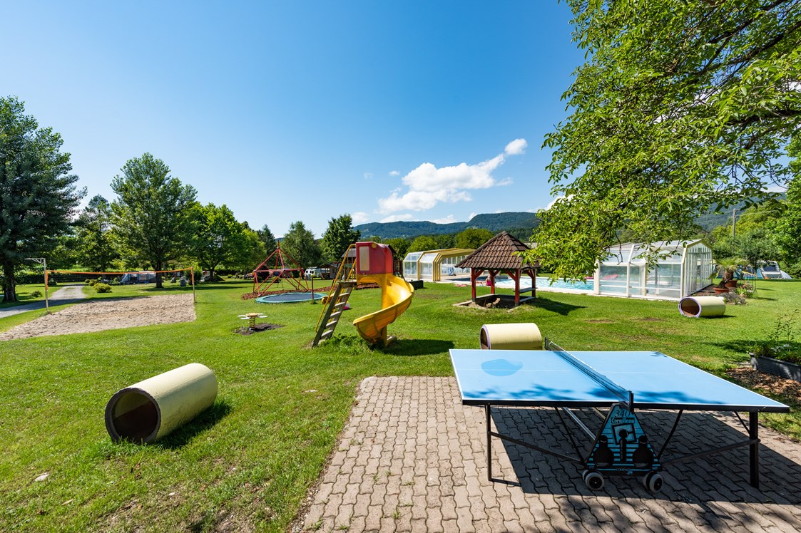 Wohnmobilstellplatz: Spielplatz - Naturcamping Juritz