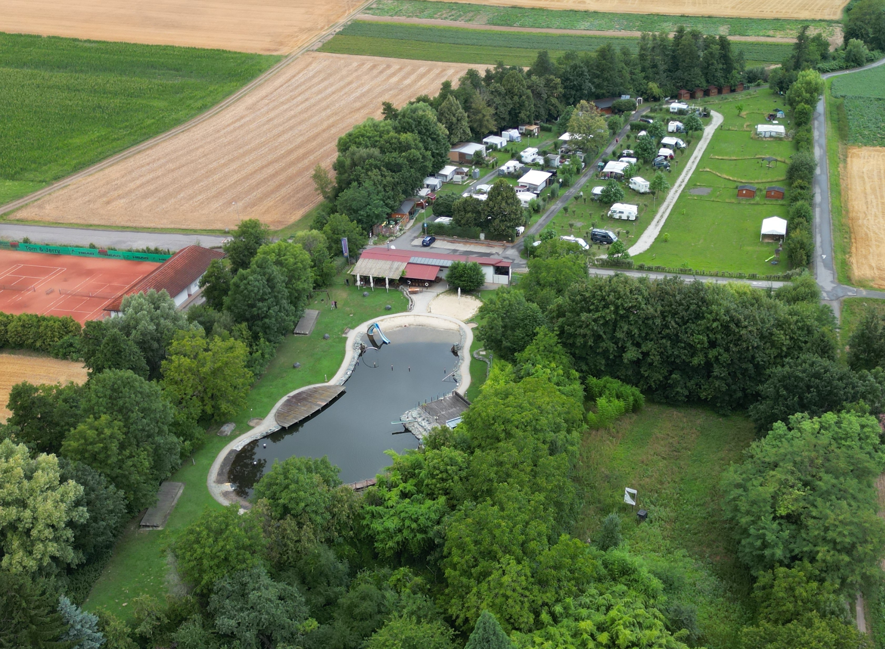 Wohnmobilstellplatz: Holiday Fun Camping/silent camping