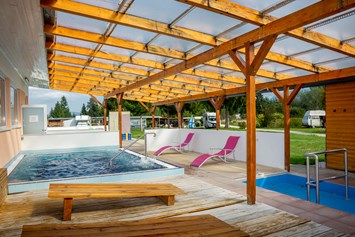 Wohnmobilstellplatz: Whirlpool 18 m² von Mai bis Ende September - FKK Resort Rutar Lido