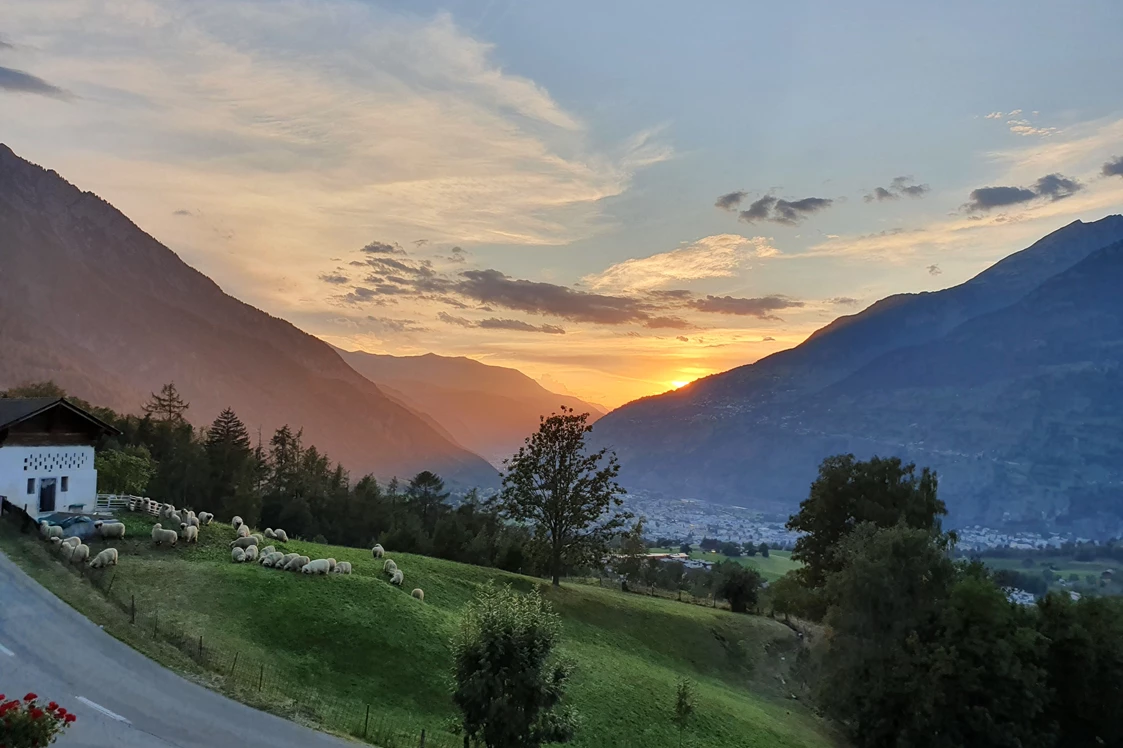 Wohnmobilstellplatz: sicht am Abend - Panoramastelplatz Ried-Brig Wallis