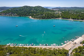 Wohnmobilstellplatz: marina mit slip - Camping Jezera Lovišća Village