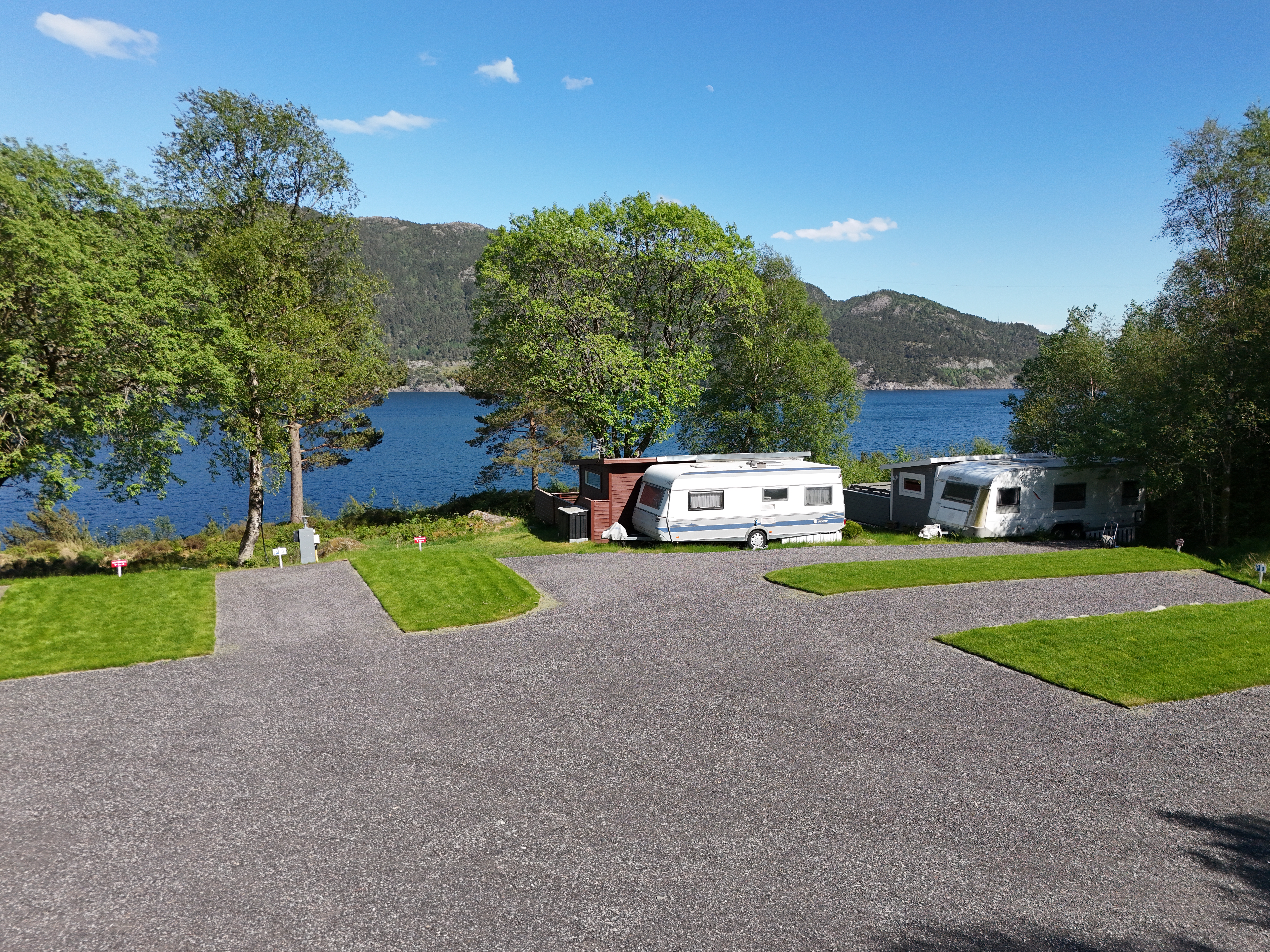 Wohnmobilstellplatz: Stellplätze 8 bis 10 - Langenuen Motel & Camping