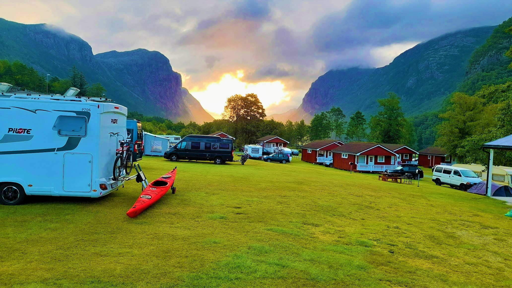 Reisemobilstellplatz: Wathne Wathne