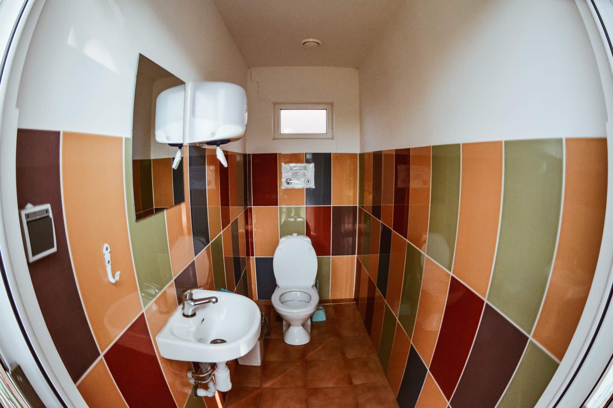 Wohnmobilstellplatz: toilets - Sunny Nights Camping & Homestead