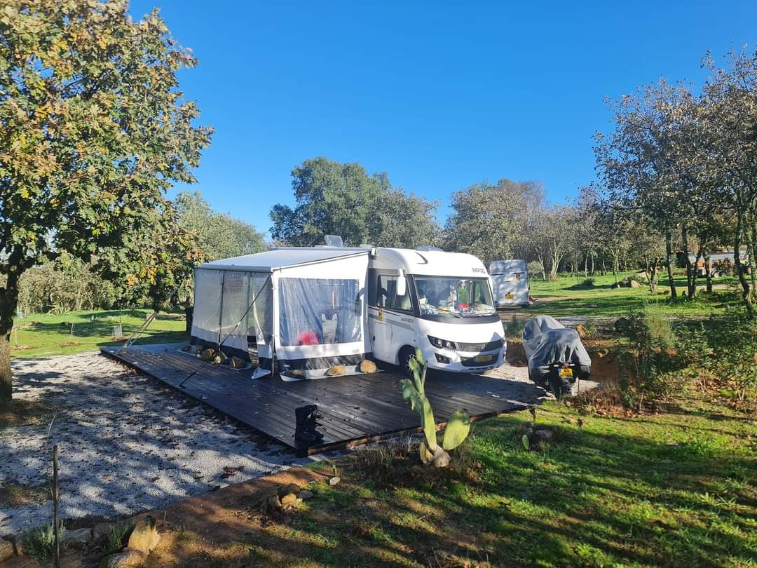 Reisemobilstellplatz - Região do Alentejo - Foto van een staanplaats - Camping Quinta do Pomarinho
