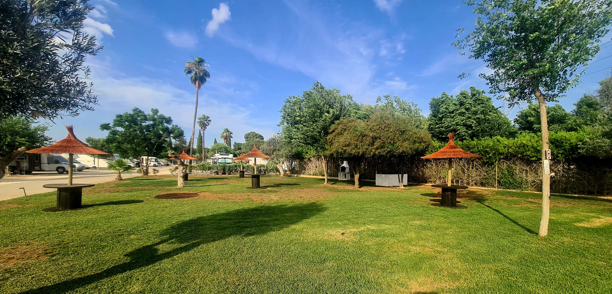 Wohnmobilstellplatz: Grillplatz - Carcaracol