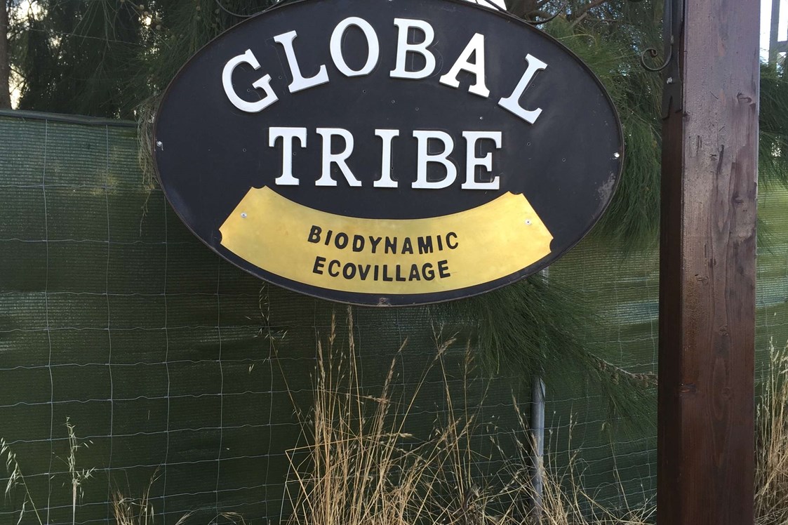 Wohnmobilstellplatz: Global Tribe Eco-Campsite