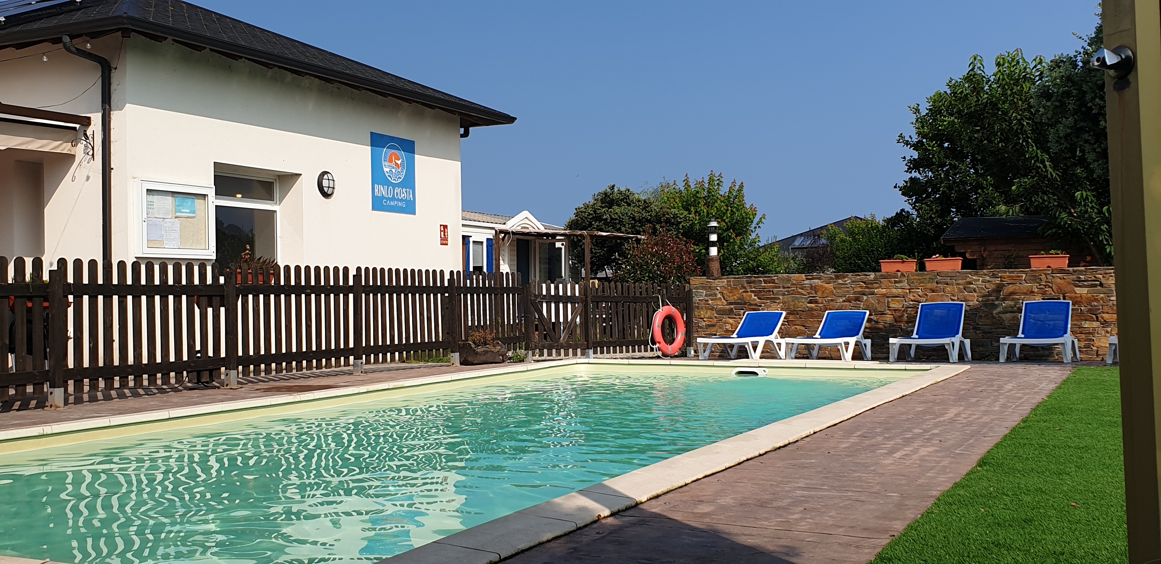 Wohnmobilstellplatz: Piscina de agua salina - Camping Rinlo Costa  - infrastructure, Leisure time