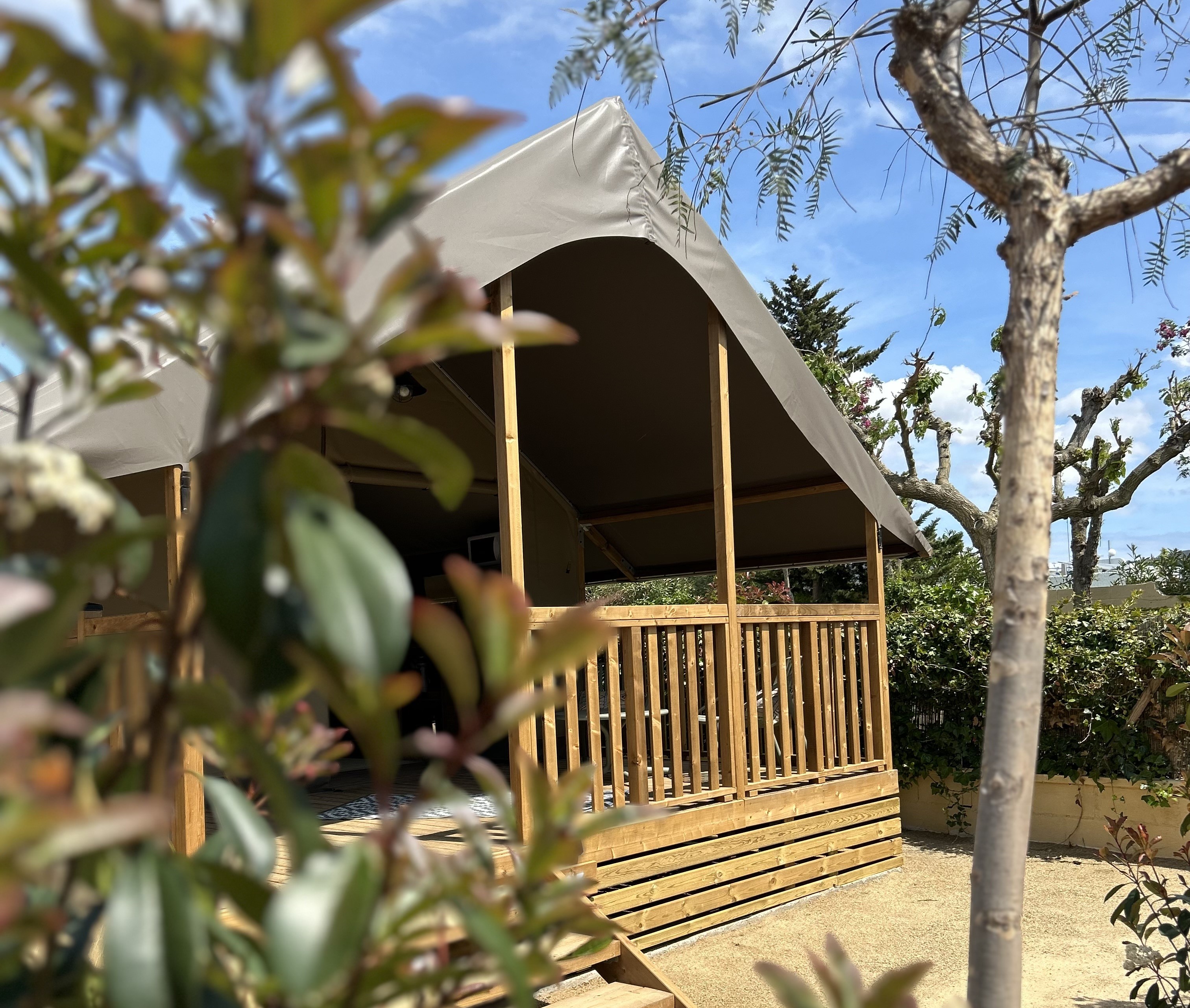 Wohnmobilstellplatz: Glamping - Camping Rodas